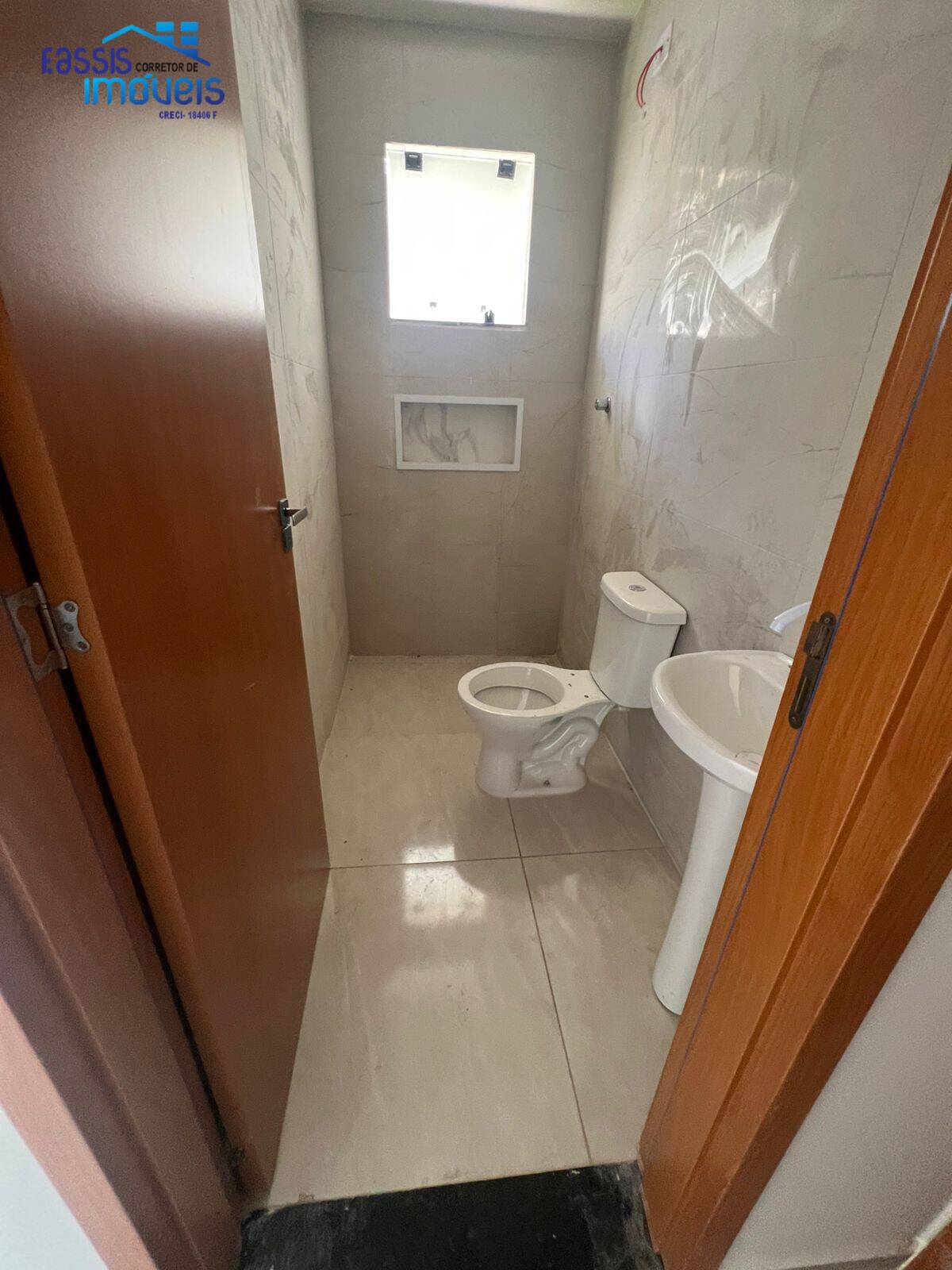 Casa à venda com 3 quartos, 60m² - Foto 14