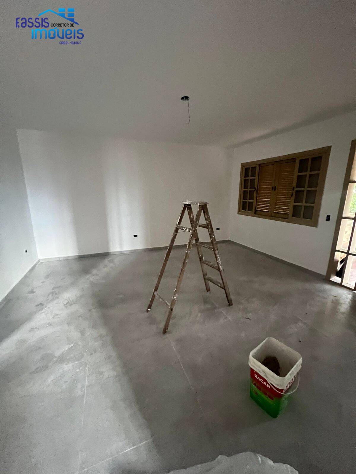 Casa à venda com 3 quartos, 130m² - Foto 4