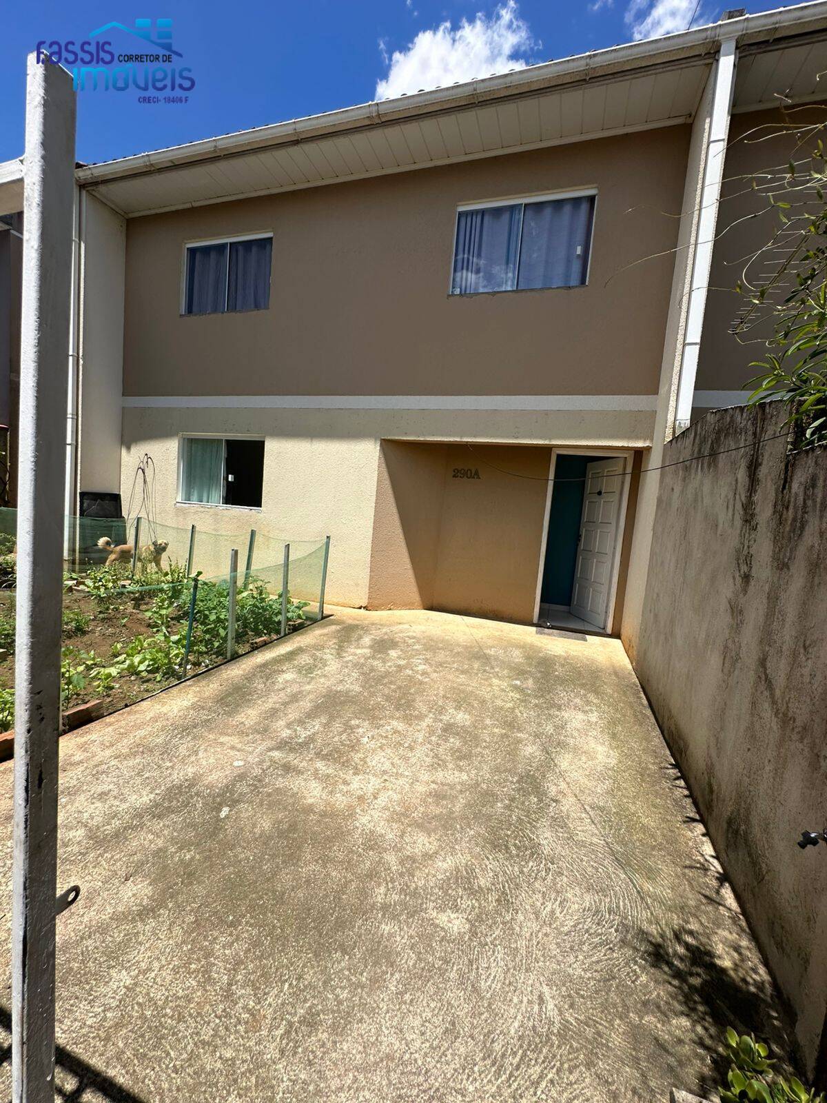 Casa à venda com 2 quartos, 120m² - Foto 2